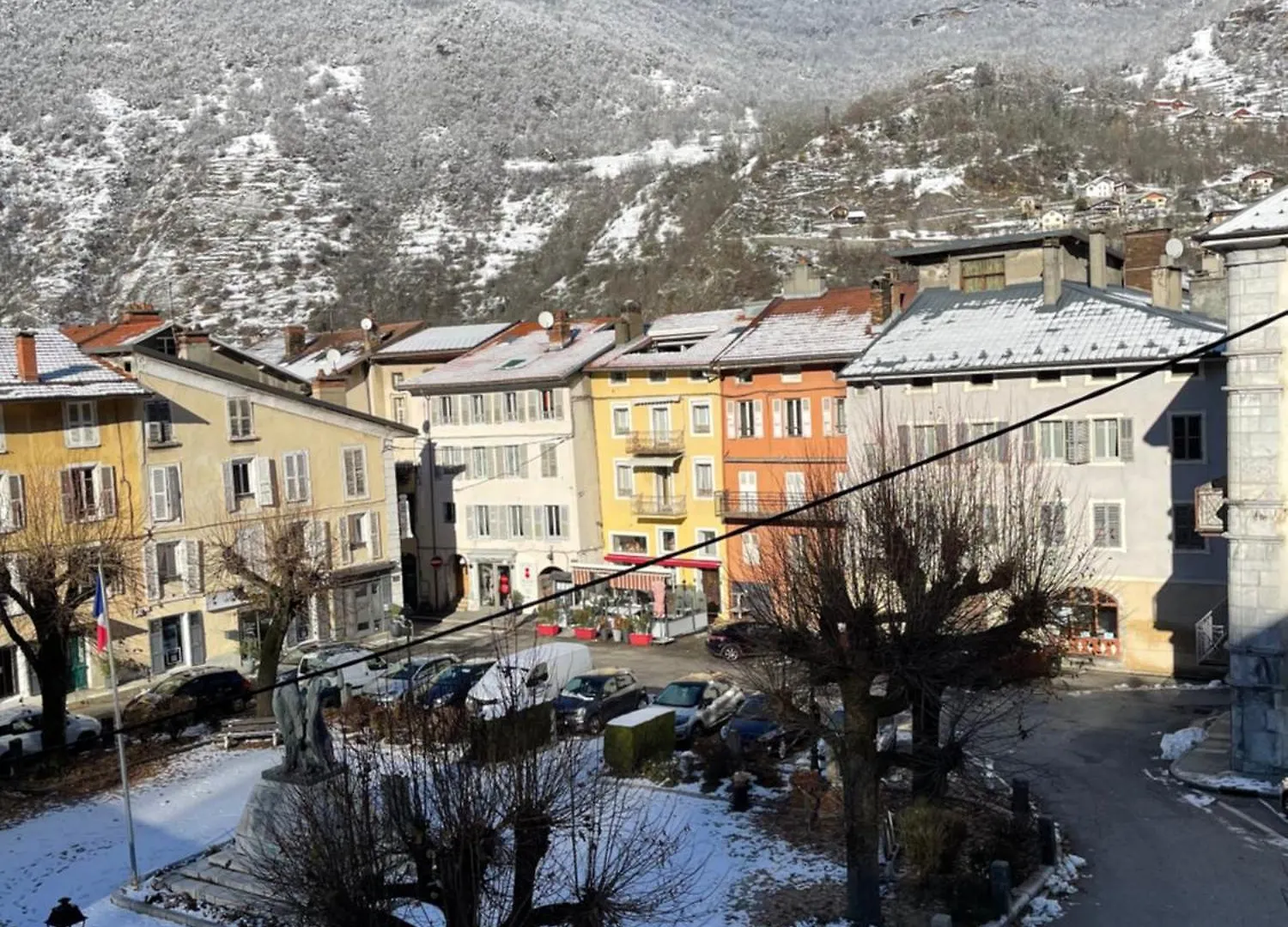 Apartment La Montagnette L Ours T1 Maison En Travaux De 10H A 17H Moutiers  France